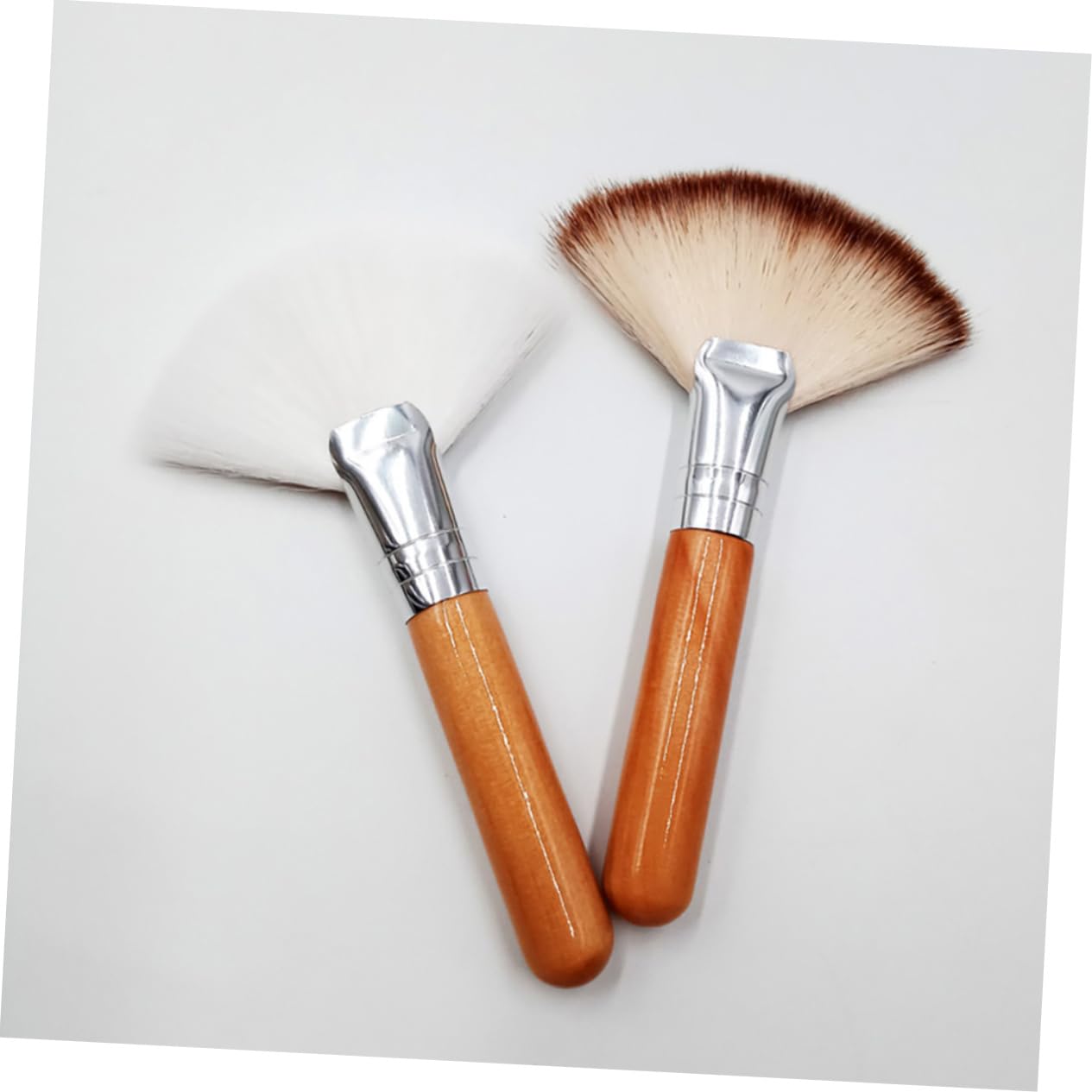 FOMIYES 5 Set Di Pennelli Per Il Trucco A Ventaglio Con Manico Per Applicatore Per Il Trucco Del Viso Per Donne Blush Pennelli A Ventaglio Soffici Manico Comodo 4 Pezzi*5