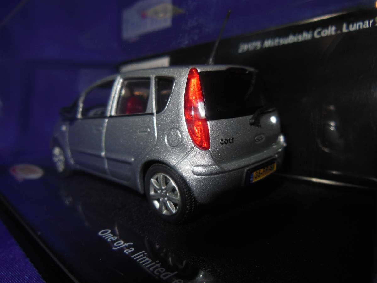 Amazon | 1/43 三菱 コルト COLT シルバー ミニブック付き VITESSE