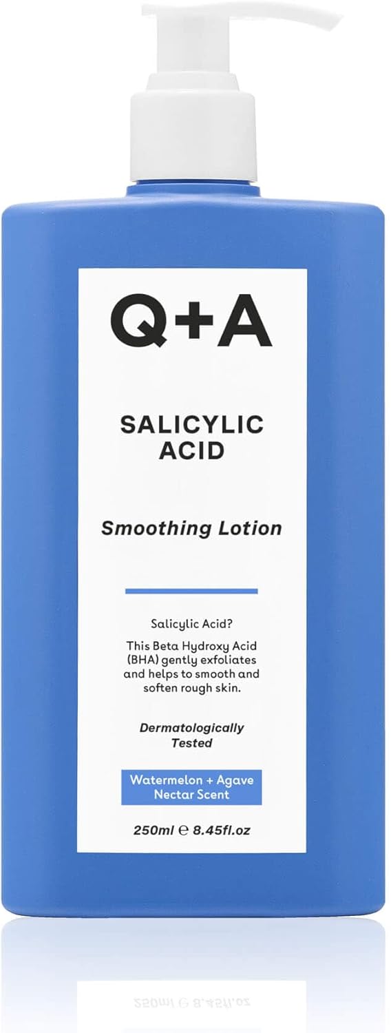 Q+A Salicylzuur Verzachtende Lotion voor Gerichte Lichaamsverzorging, een BHA die de huid exfolieert, ‘backne’ en ongewenste textuur bestrijdt, bevordert een gladdere, gezondere huid, 250 ml.