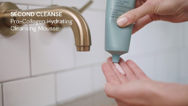 Image of ELEMIS Pro-Collagen Hydrating Cleansing Mousse