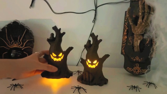 2 Stück Halloween Geister Baumstumpf - LED Beleuchtet Für Gruselige Deko