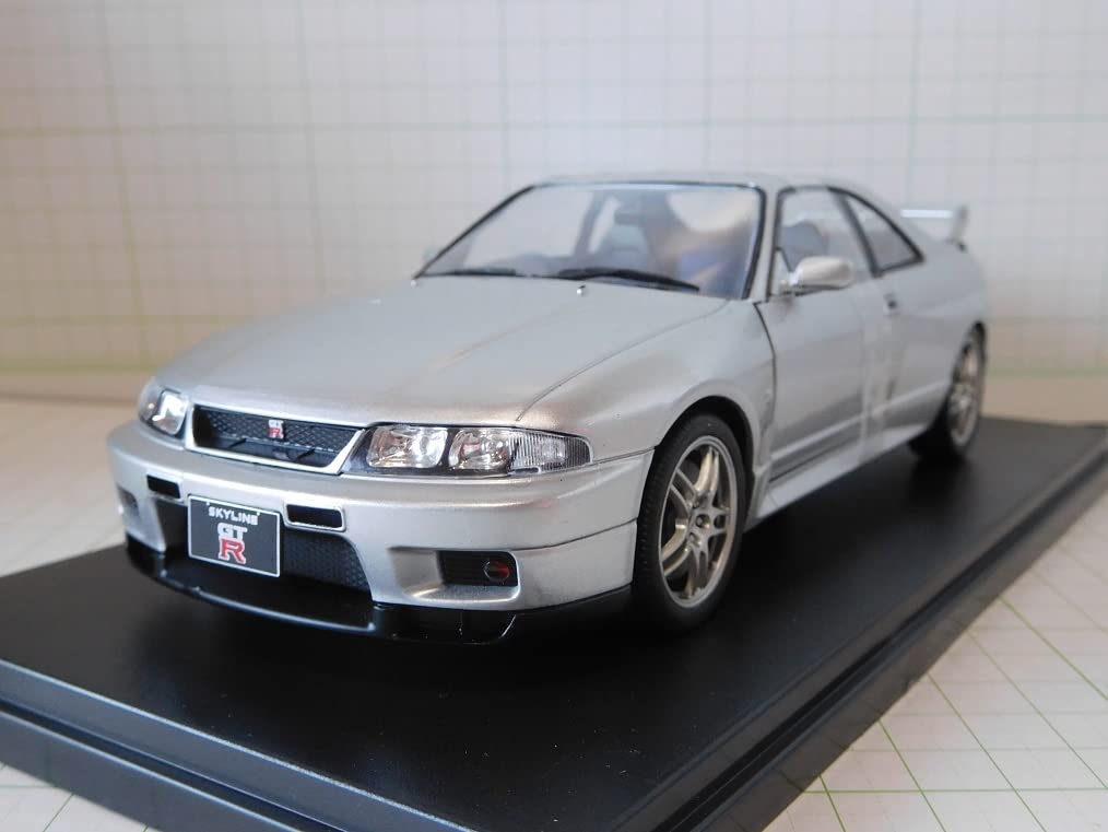 Amazon | WHITEBOX 1/24 スカイライン GT-R (R33) シルバー | ミニカー