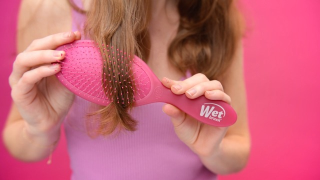 Wet n Wild Pink Detangling Hair Brush & Blush. Badgley Mischka Pink Wallet Set Amazon.com : Wet Brush Detangling Brush, Original Detangler  main image 2