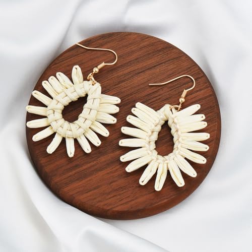 Image of Ladies Handmade Rattan Earring - Tassel A Type Straw Wicker Earrings Bohemian Geometry Earring Circle Pie Shape Earrings