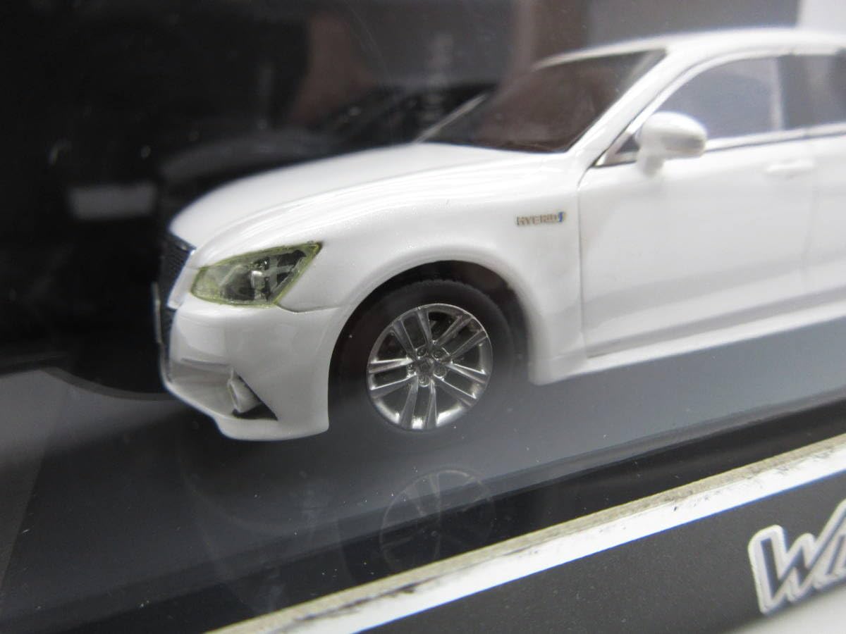 Amazon | 1/43 WiT`s ミニカー クラウンハイブリッド クラウン 