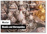 Turkish Delight Tassen, Töpfe, Teekessel und Souvenirs sind aus Kupfer Mostar City in Bosnien und Herzegowina Lokale traditionelle Handarbeit Tee- und Kaffeekannen und Tassen (türkisch,