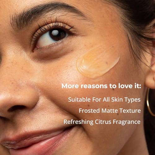 Image of Naturali Radiant Glow Gel Moisturiser | With Superfoods Pea, Quinoa & Niacinamide | Promotes Skin Glow | Improves Even Skin Tone | Paraben-free | For All Skin Types | Best Glow Moisturiser | 50ml