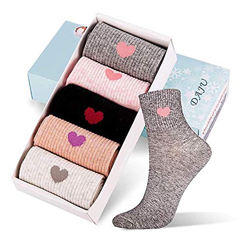 Women Casual Ankle Socks Cotton Cute Heart-Shaped Crew Socks Comfortable Seamless Socks with Gift Box 5 Pairs