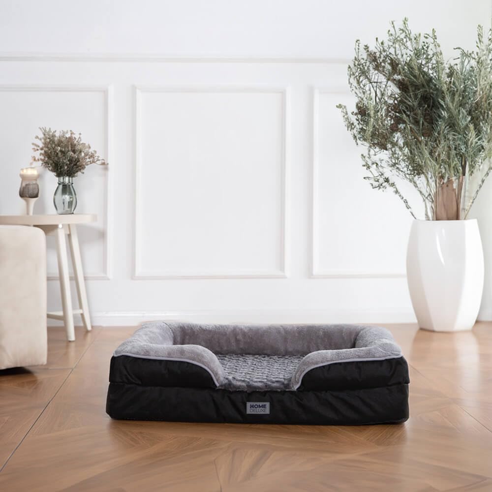 Home Deluxe - Orthopädisches Hundebett Scooby - Maße: 120 x 85 x 20 cm, Farbe: Schwarz/Grau, inkl. Tierdecke und Rugbyball, Baumwollfüllung, waschbarer Bezug I Hundebett Hundekissen Bett für Hunde