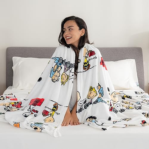 Image of Berkshire Blanket VelvetLoft Cute Character Snoopy Plush Blanket, Peanuts Gang, Full /Queen 90 in x 90 in (Official Peanuts Product)