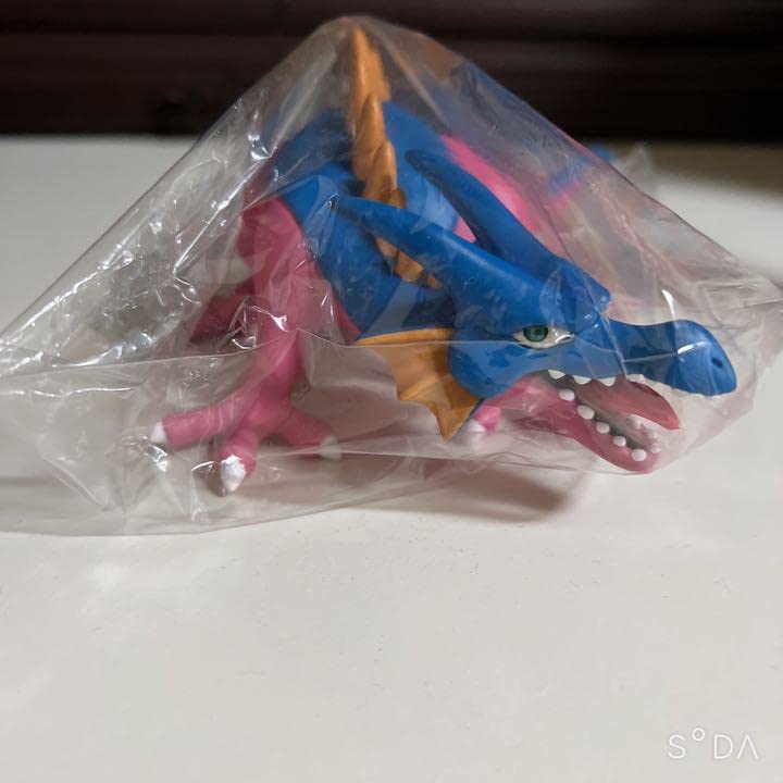 キースドラゴンソフビ100体限定