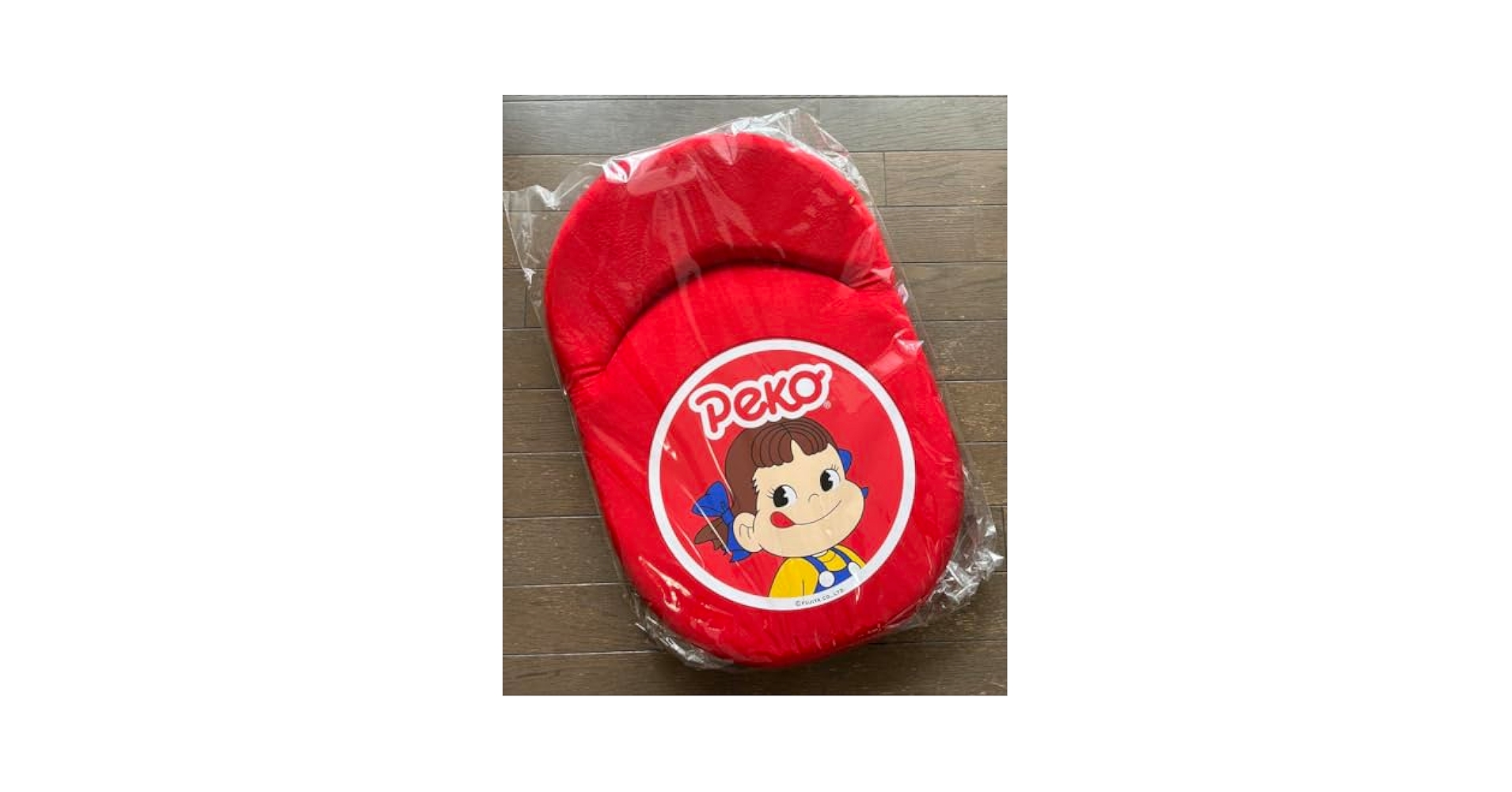 【不二家ペコちゃん】座椅子２ヶ　座卓　お菓子くじ懸賞品 不二家 - ペコちゃん 折りたたみ座椅子 ペコちゃんお菓子くじ