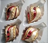 Baumschmuck Form Jingle Bells Lauscha - Tradition - gedrehte Rillenform 4er Set Christbaumschmuck Hängende Ornamente Glas Weihnachtliche Dekoration