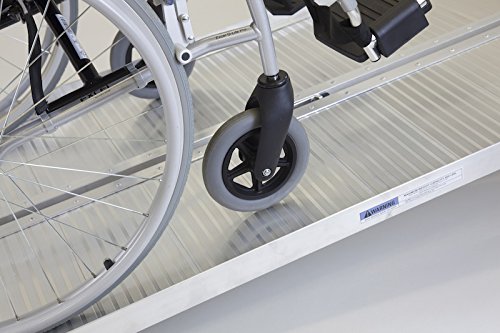 Faltbare Rollstuhlrampe/ Kofferrampe (610mm lang x 715mm breit) – Bild 6
