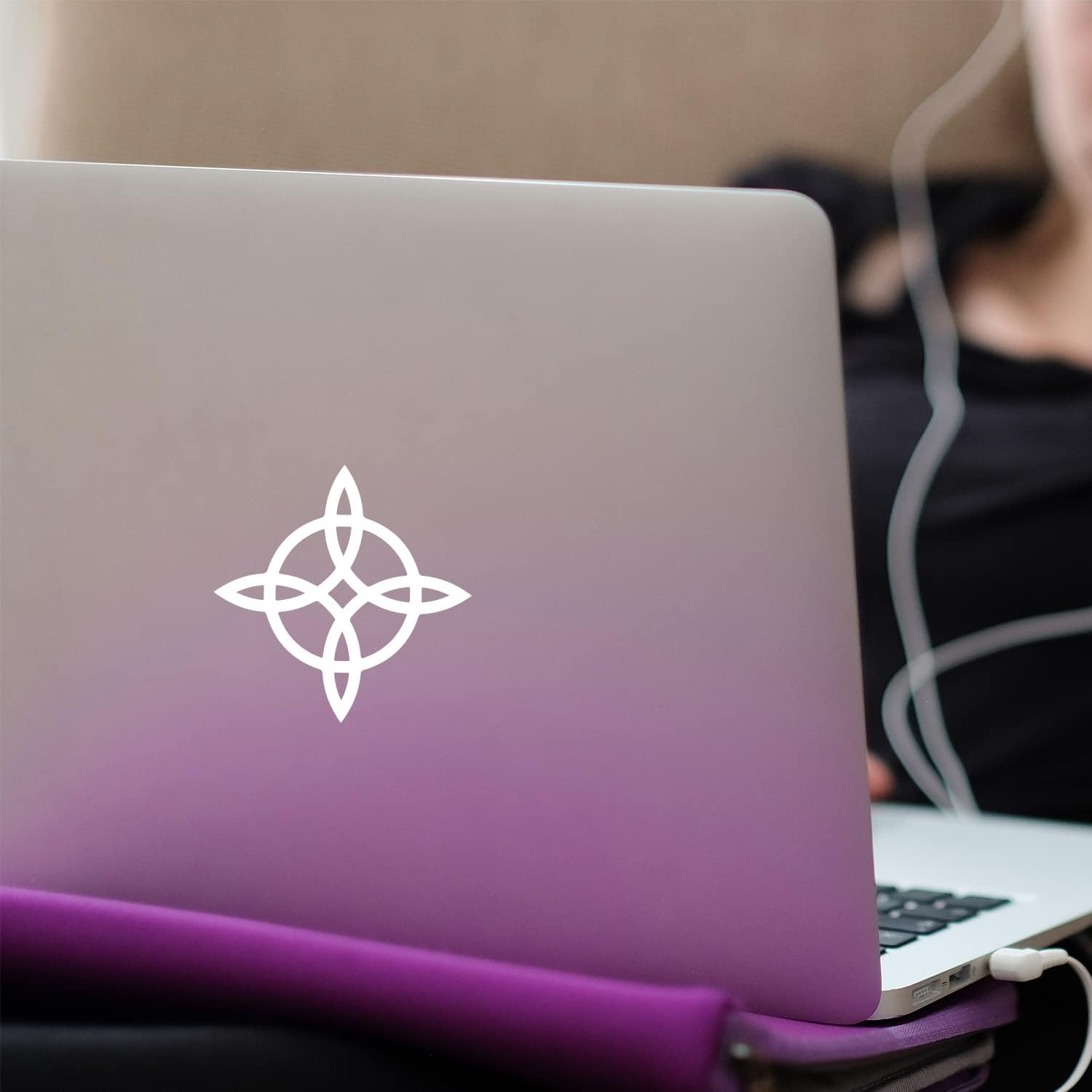 Vinyl Wall Art Decal - Witches Knot - 4 x 4 - Node Power of 4 Elements Magic Stickers for Office Laptop Mugs Thermos Notebook Bumper Sticker Decor Girls Mystic Spooky Decor (White)