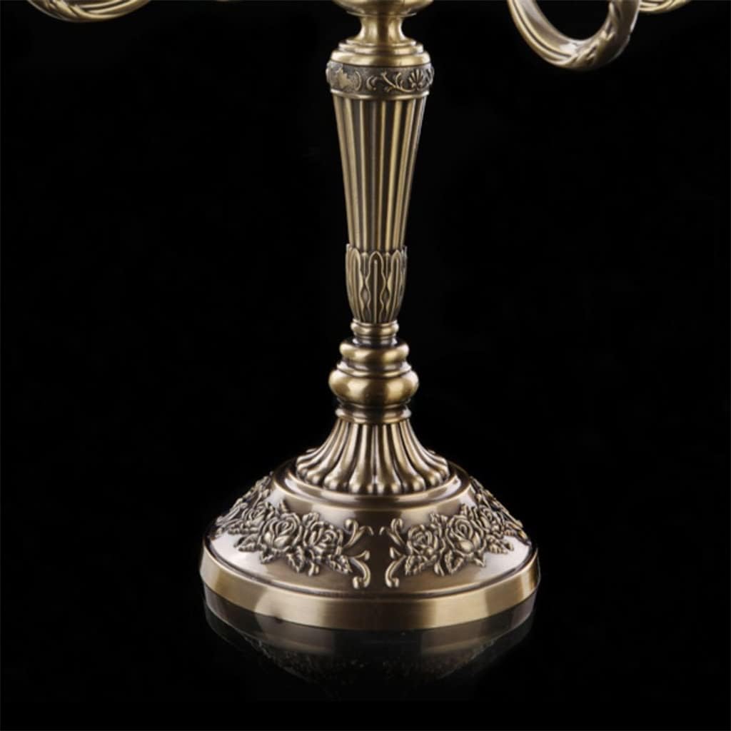 European Green Ancient Retro Home Furnishing is a Romantic Wedding Candlelight Dinner Bronze Alloy Candle Table