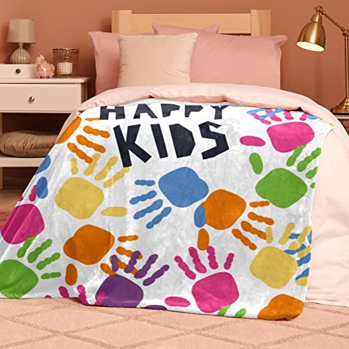 Couverture polaire légère en peluche colorée fin aux frissons sur le canapé - 8