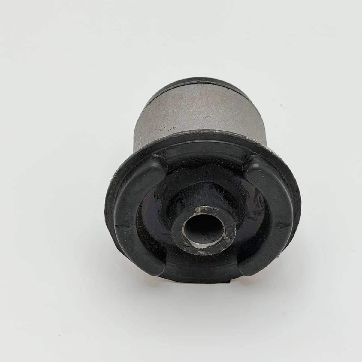 Front Axle Differential Bushing Compatible with Hummer H2, Metal Finish, OEM 88963599, Vehicle Specific Fit