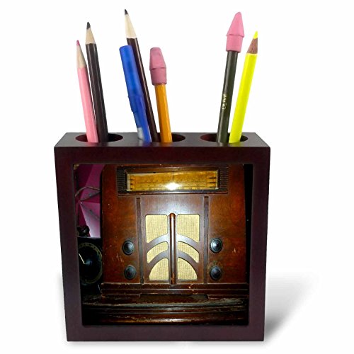 Vieux radio porte-stylo décoratif en céramique pour un espace de travail vintage