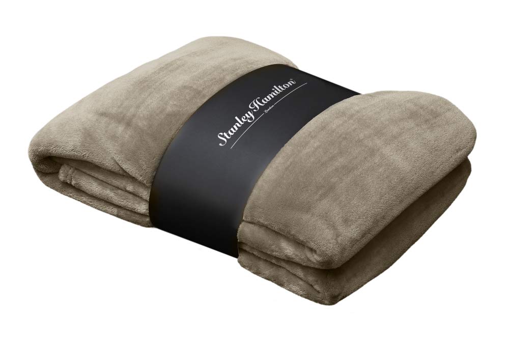 Stanley Hamilton Velvety Plush Faux Fur Fleece Throw Blankets Pastel Brown Full Size - Super Soft Fluffy Warm Solid Throws for Sofas,Beds, Travelling, Camping and Children 140x180cm (Single)