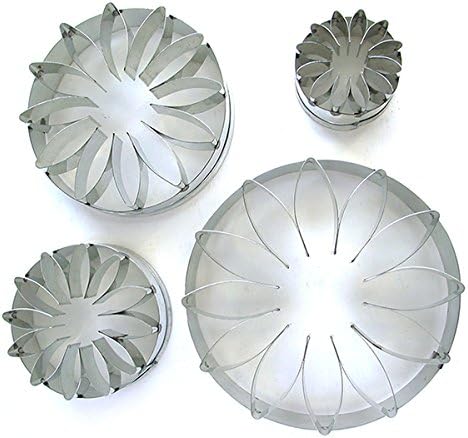 Daisy 12 Petal 4 Cutter Set by WSA
