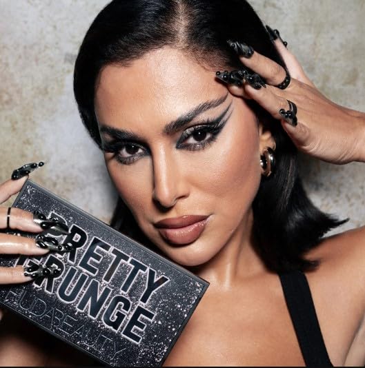 HUDA BEAUTY Original | PRETTY GRUNGE - Paleta de 18 sombras de ojos | Creamy Obsessions - Paleta de sombras de ojos | 16.8 gramos / 0.59 Oz. | by BELLA | EDICIÓN LIMITADA