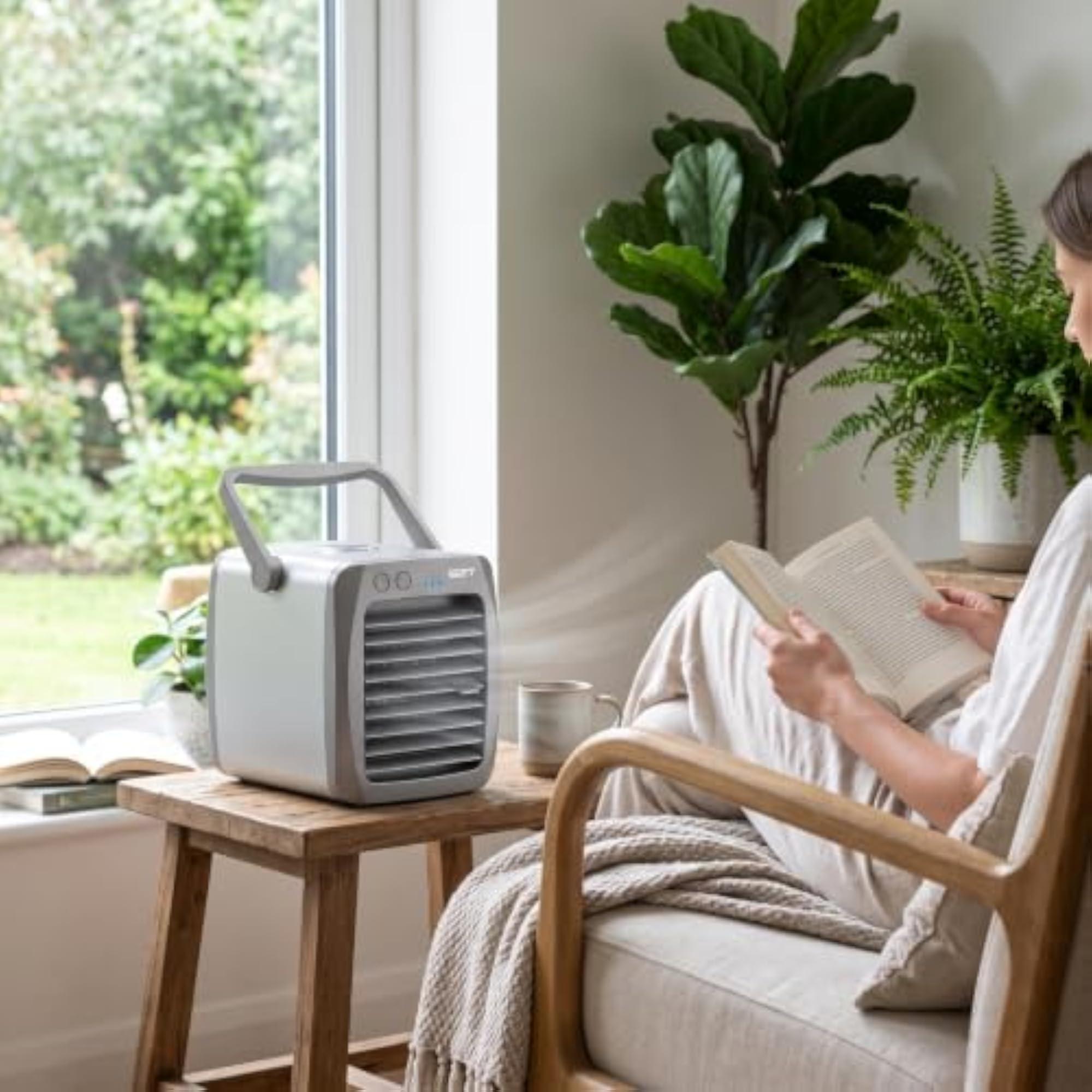 Compact Mini Air Chiller with Handle for Portable Use