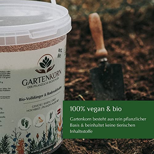 Foto von Gartenkorn Rasen Volldünger & Bodenaktivator 20kg für 150qm, Langzeit Rasendünger für Frühjahr, Sommer & Herbst, organischer Dünger mit Stickstoff, Phosphor & Kalium, Bio-Langzeitdünger Streuwagen