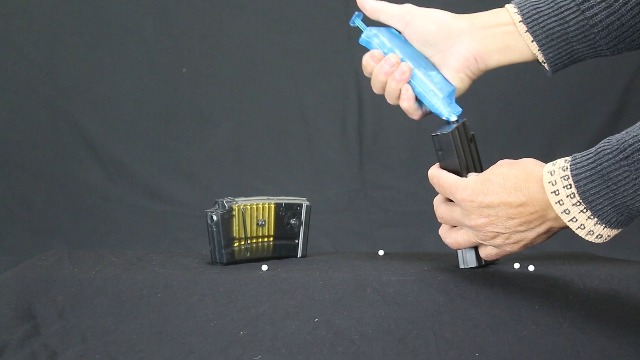 Watch BBTac Airsoft BB Speed Loader 6mm Fast Reloading your Mag on ...