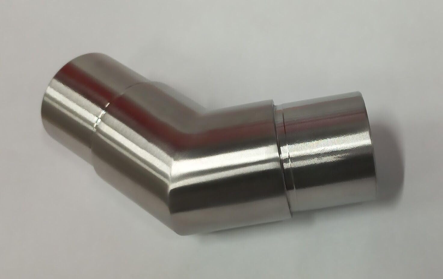 Coude Inox A2 Satiné 135° - Diamètre 42,4mm, épaisseur 2mm, Pour Garde-corps, Fabrication Française