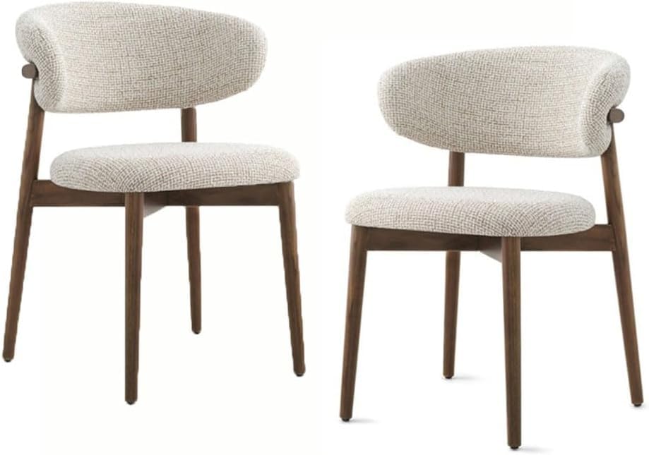 Chaise en bois massif idéale pour réchauffer l'ambiance de votre cuisine moderne