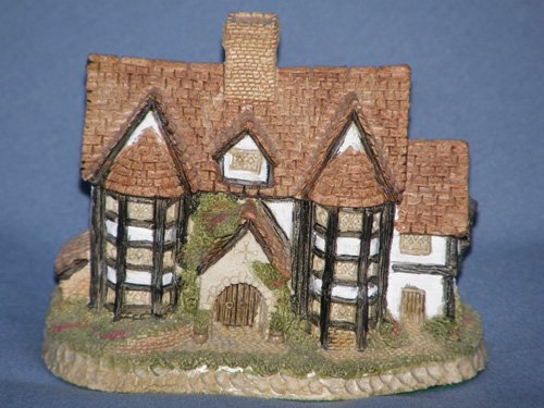 David Winter DAVID WINTER SHIREHALL Metal Figurine, Classic Architecture, Grey/Silver