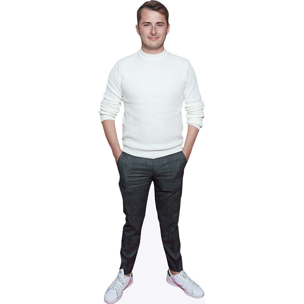 Max Bowden (Casual) –Tekturowa figurka naturalnej wielkości z wytrzymałego kartonu | Składany stojak | Idealna na imprezy, urodziny, wieczory panieńskie i kawalerskie, wesela oraz wydarzenia