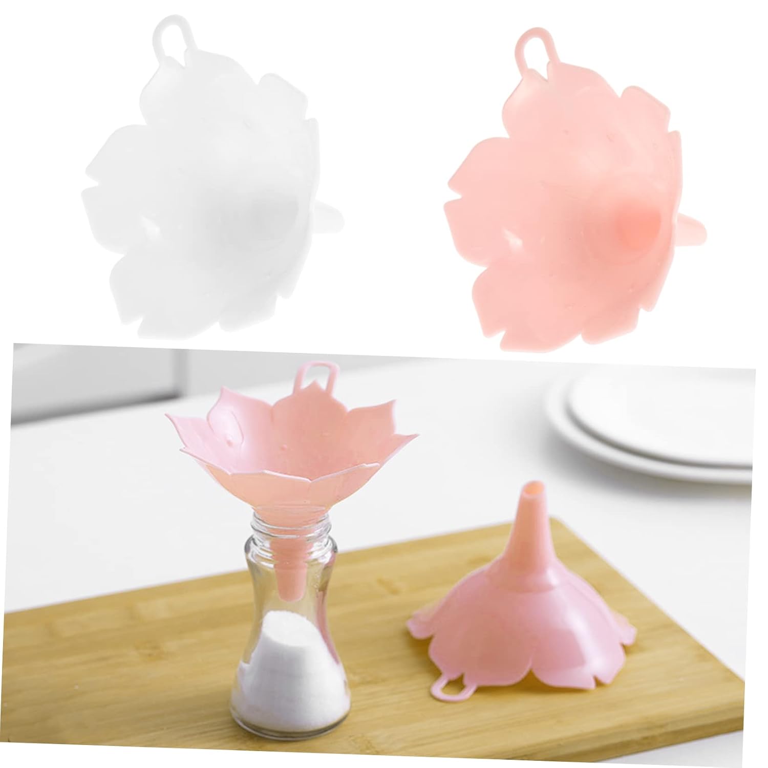4pcs Kitchen Funnel Practical for Liquids Dry Ingredients Transfer Design Easy Hanging Side Kitchen Gadget for Bottles Jars