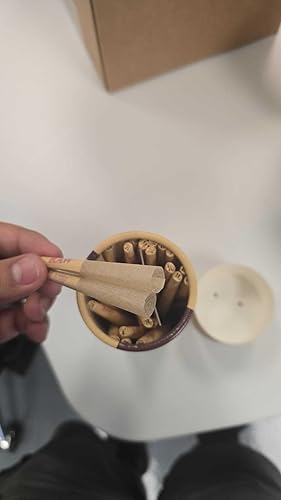 Miniatura 12 de RAW Cones Classic King Size – Paquete de 100 – Papel preenrollado de combustión lenta con puntas y tubos de embalaje incluidos