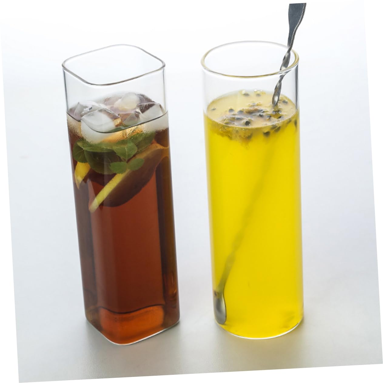 Set 2 Bicchieri per Cocktail e Caffè Freddo in Vetro da 600ml, Multiuso e Pratici per Party e Banqueting, Design Creativo e Stile Elegante