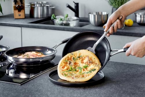Foto von ZWILLING Core Bratpfannen-Set, 3-teilig (20 cm + 24 cm + 28 cm), Keramik-Antihaftbeschichtung, Induktionsgeeignet, Edelstahl