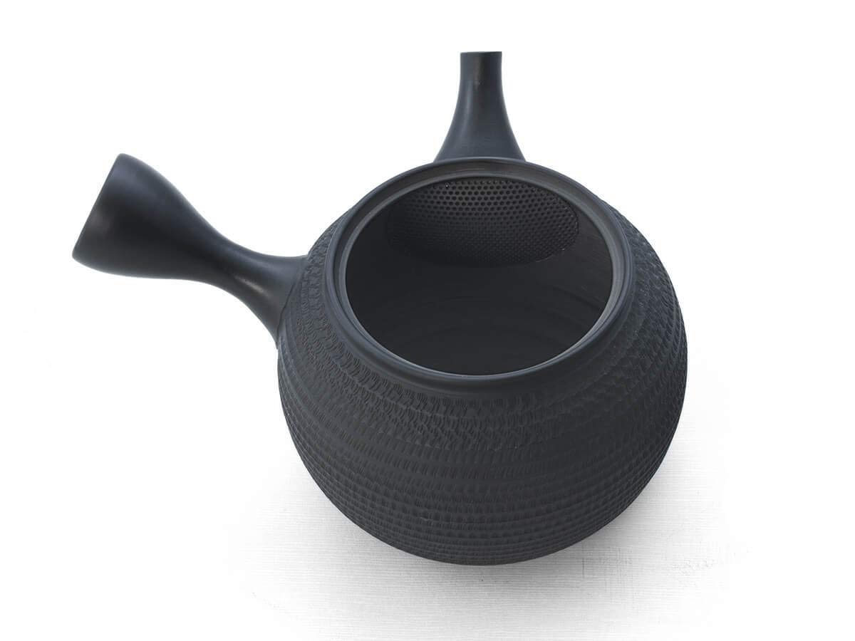 Japanische Teekanne Grüner Tee, Keramik Kyusu Tokoname Japan. Schwarz. Integriertes Tee-Sieb, nicht glasiert