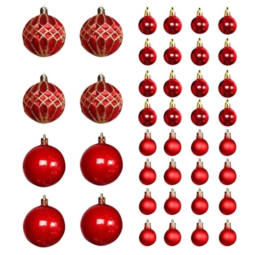 Boules de Noël pour décorer la maison du porche à la cheminée