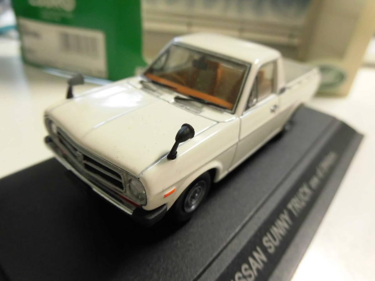 Amazon | サニートラック 【エブロ 1/43 ミニカー】 EBBRO サニトラ