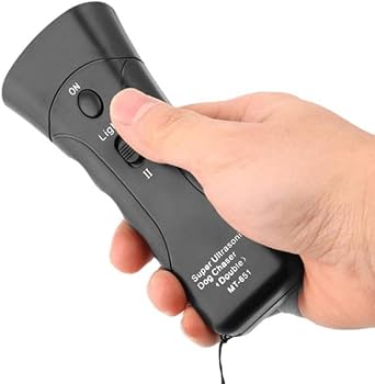 Amazon.co.jp: 犬よけ 動物撃退器 超音波 犬避け 吠える停止装置 犬