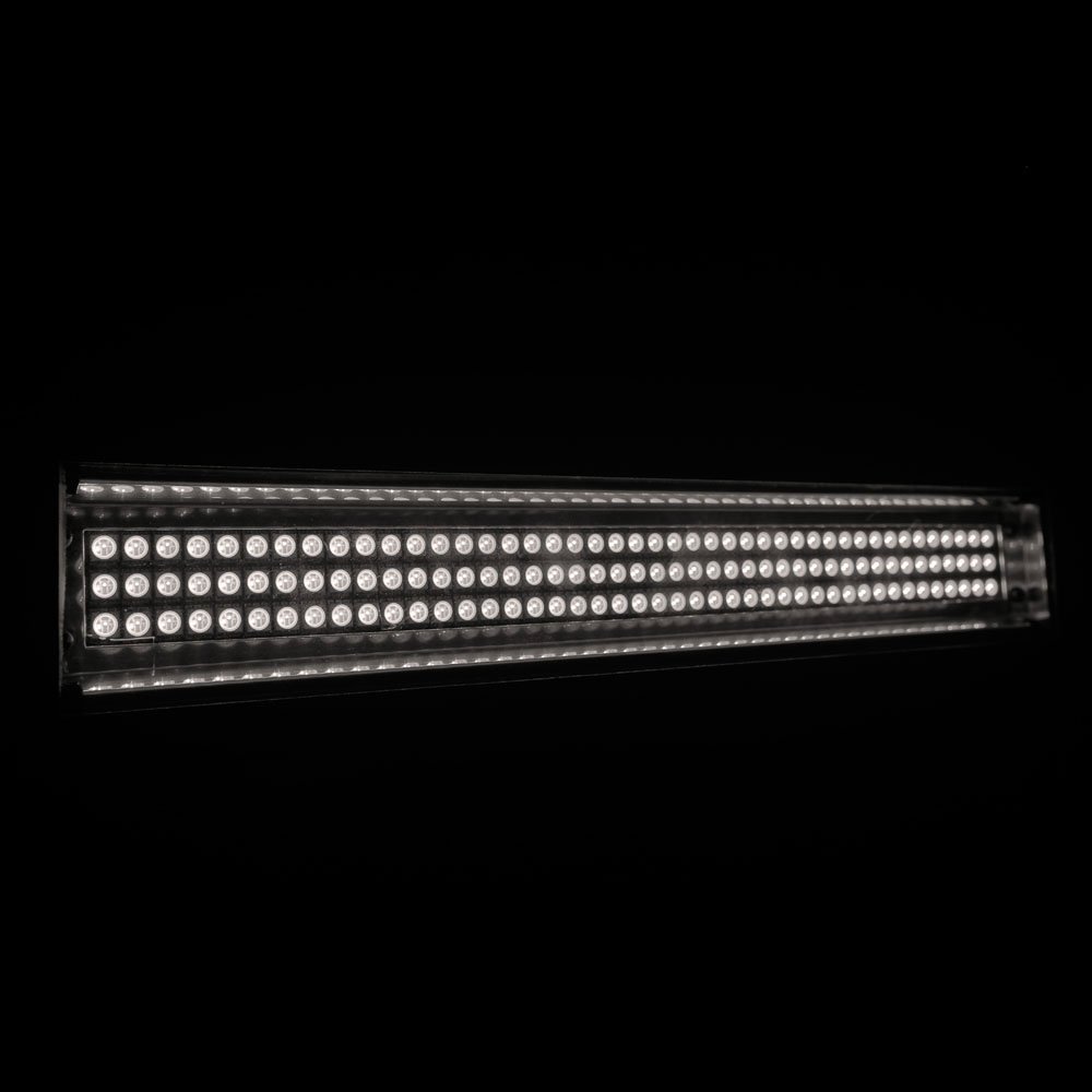Cameo THUNDER WASH 100 W - Lampada 3 in 1 strobo, blinder e wash 132 x 0,2 W bianca