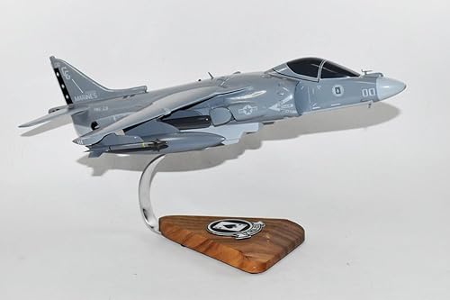 Miniatura 7 de Squadron Nostalgia LLC VMA-231 Ace of Spades 2019 AV-8B Harrier Modelo, Caoba, Escala 130, Marines