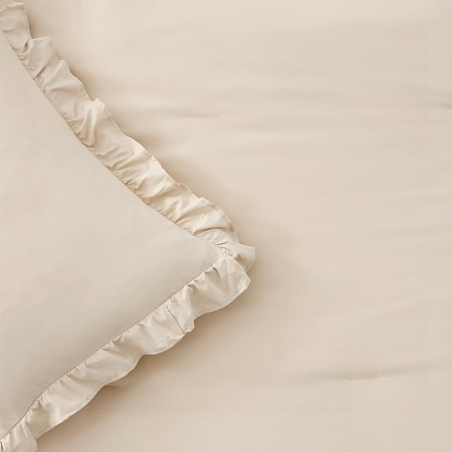 FUANNA Queen Comforter Set Beige 3 Pieces, Ruffle Shabby Chic Queen Bed Set, Fluffy Lightweight Soft Bed in a Bag Queen for All Seasons, Farmhouse Bedding Comforter Sets(1 Comforter & 2 Pillowshams)