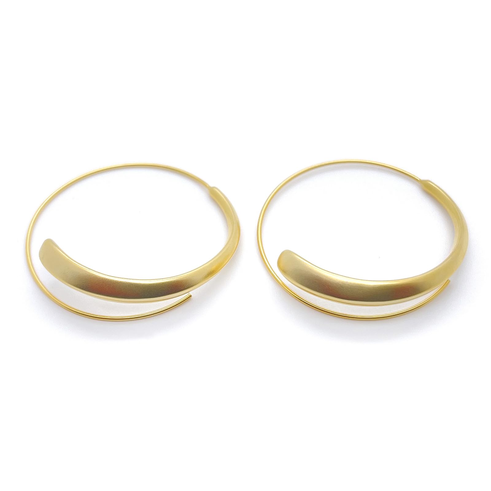 KXmzeG 14K Gold-Plated White Crystal Ear Hoops, Matte and Frosted Copper Earrings, White Enamel Twisted C-Shaped Earrings, Fashionable Silver Tassel