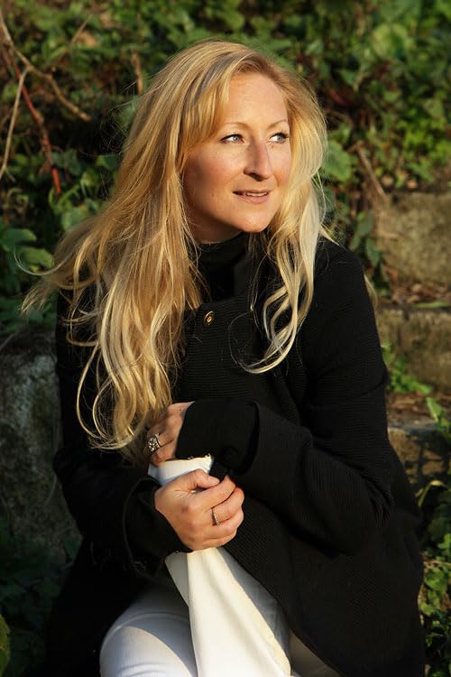 One Last Letter from Greece: The perfect escapist romance novel to curl up with for summer 2025, for fans of Santa Montefiore, Carol Kirkwood and Karen Swan - Image 4