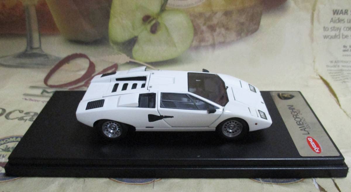 Amazon.co.jp: レア絶版*開閉*京商MR*143*Lamborghini Countach LP400