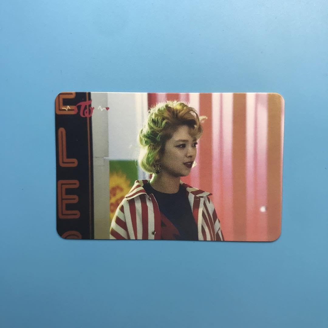 TWICE ジョンヨン サノク トレカ signal 公開放送 Amazon.co.jp: TWICEジョンヨンSHOWCASE signal サノク公開収録 トレカ