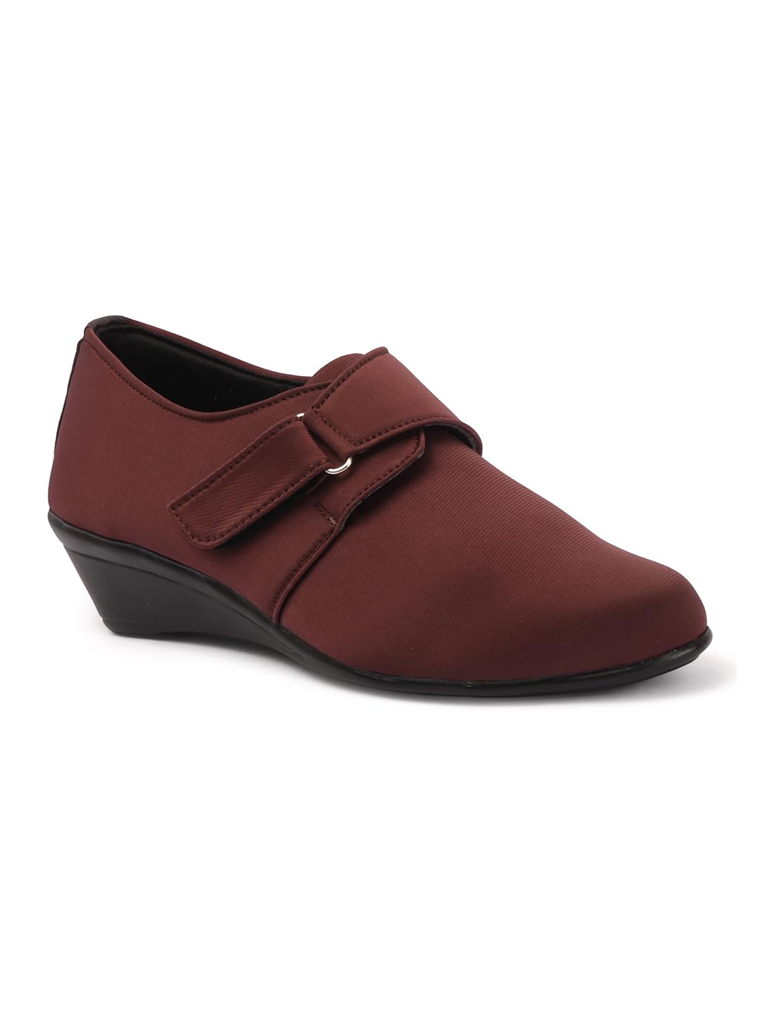 Elegant Textured Shoes for Women with Soft Comfort Sole, Everyday Casual Wear Slip-On Shoes for Stylish Modern Look-image-3