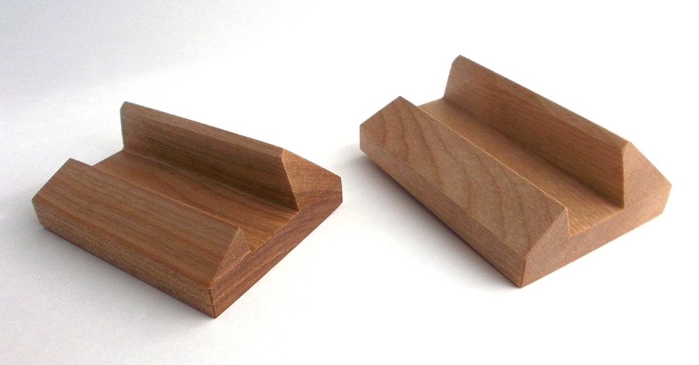 Amazon | MokuPro 木製カードスタンド 無垢材（カバ材） 【 CARD-STAND